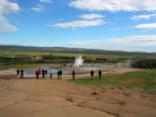 01. Jeanettes Film 1 Billede 060 geysir langt fra
